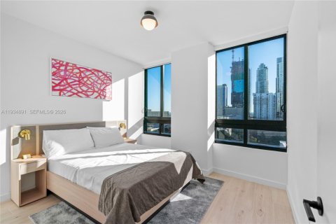 Condo in Miami, Florida, 2 bedrooms  № 2262478 - photo 13