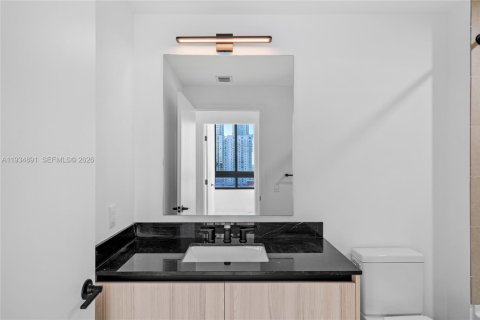 Condo in Miami, Florida, 2 bedrooms  № 2262478 - photo 18