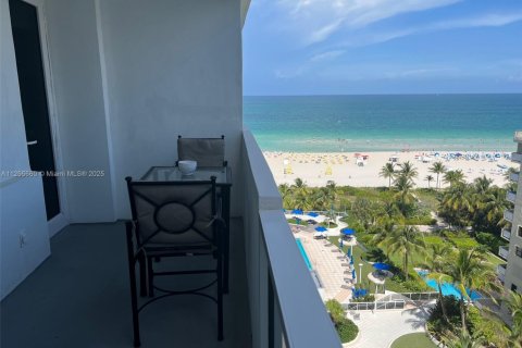 Copropriété à louer à Miami Beach, Floride: 51.1 m2 № 1963060 - photo 2