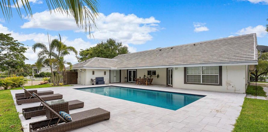 Villa ou maison à Wellington, Floride 7 chambres, 336.4 m2 № 1099010