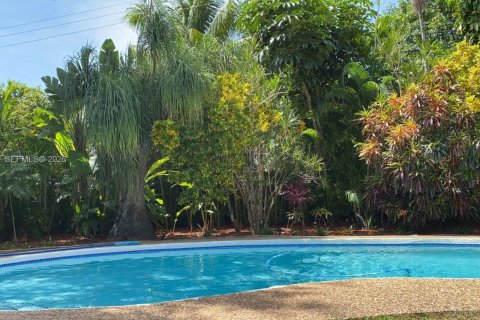 House in South Miami, Florida 3 bedrooms, 153.2 sq.m. № 2073444 - photo 30