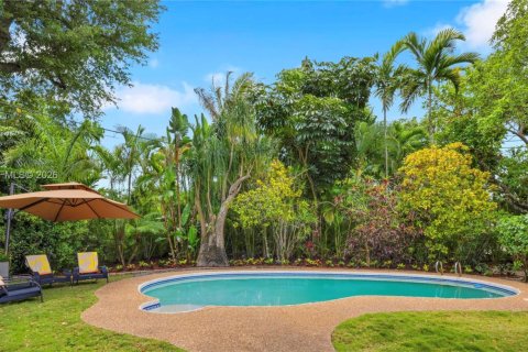 House in South Miami, Florida 3 bedrooms, 153.2 sq.m. № 2073444 - photo 7