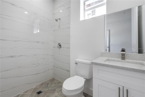 Купить коммерческую недвижимость в Ротонда, Флорида 9 спален, 97.27м2, № 1436149 - фото 21