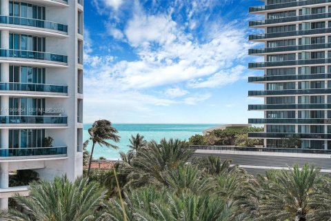 Condo in Miami Beach, Florida, 2 bedrooms  № 2063137 - photo 4