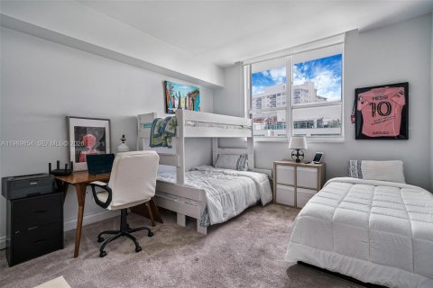 Condo in Miami Beach, Florida, 2 bedrooms  № 2063137 - photo 29