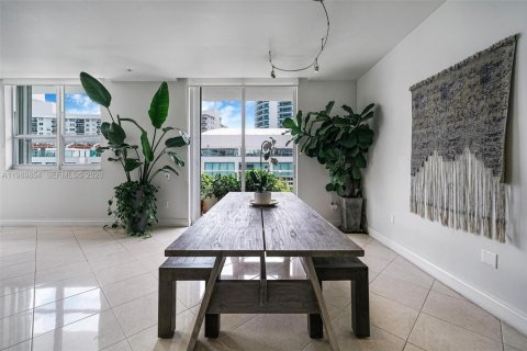 Condo in Miami Beach, Florida, 2 bedrooms  № 2063137 - photo 14