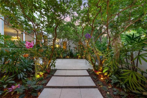 Villa ou maison à vendre à Key Biscayne, Floride: 6 chambres, 746.1 m2 № 1863433 - photo 12