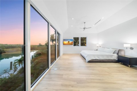 Villa ou maison à vendre à Key Biscayne, Floride: 6 chambres, 746.1 m2 № 1863433 - photo 10