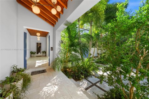 Villa ou maison à vendre à Key Biscayne, Floride: 6 chambres, 746.1 m2 № 1863433 - photo 18
