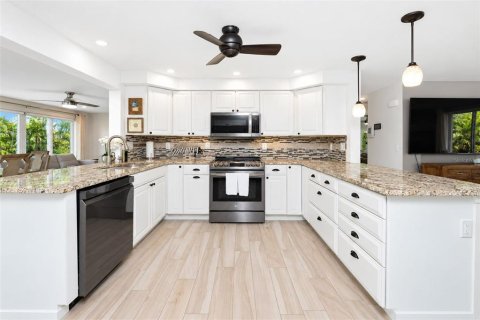 Copropriété à vendre à Englewood, Floride: 2 chambres, 122.26 m2 № 2408986 - photo 23