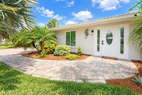 Copropriété à vendre à Englewood, Floride: 2 chambres, 122.26 m2 № 2408986 - photo 4