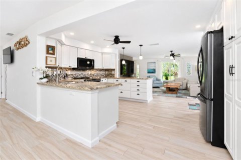 Copropriété à vendre à Englewood, Floride: 2 chambres, 122.26 m2 № 2408986 - photo 21