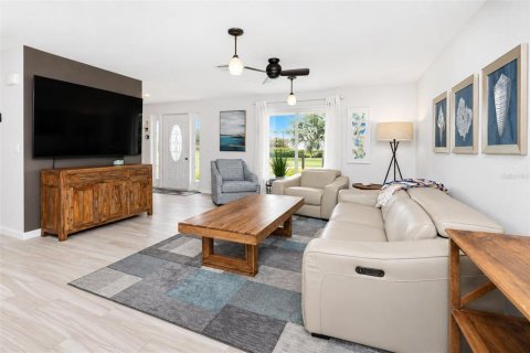 Copropriété à vendre à Englewood, Floride: 2 chambres, 122.26 m2 № 2408986 - photo 10