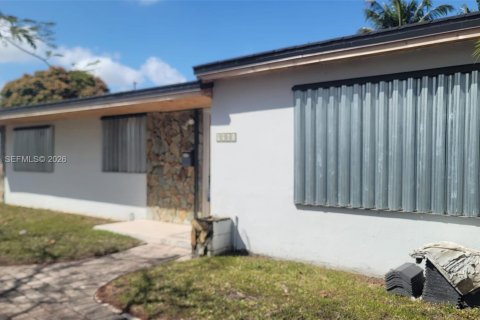 Купить виллу или дом в Майами, Флорида 3 спальни, 185.99м2, № 2044910 - фото 2