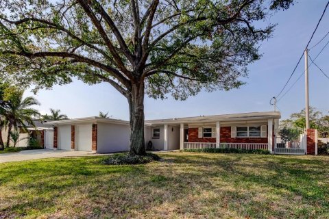 Villa ou maison à vendre à Tampa, Floride: 4 chambres, 209.96 m2 № 1548544 - photo 4