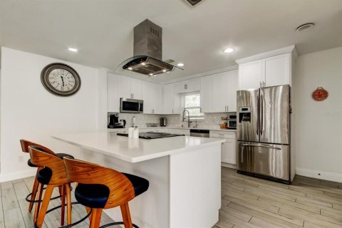 Villa ou maison à vendre à Tampa, Floride: 4 chambres, 209.96 m2 № 1548544 - photo 10