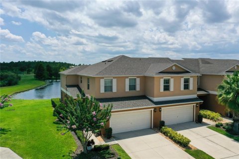 Townhouse in Orlando, Florida 3 bedrooms, 215.44 sq.m. № 1873866 - photo 2