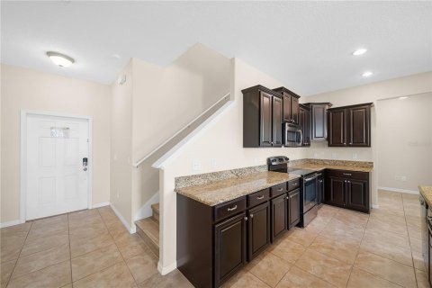 Townhouse in Orlando, Florida 3 bedrooms, 215.44 sq.m. № 1873866 - photo 4