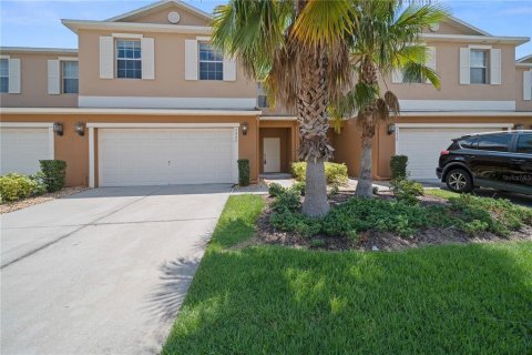 Townhouse in Orlando, Florida 3 bedrooms, 215.44 sq.m. № 1873866 - photo 1