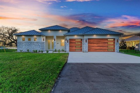 Villa ou maison à Punta Gorda, Floride 3 chambres, 220.09 m2 № 2128531
