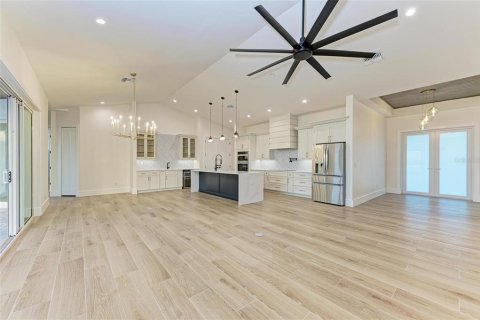 Villa ou maison à vendre à Punta Gorda, Floride: 3 chambres, 220.09 m2 № 2128531 - photo 12