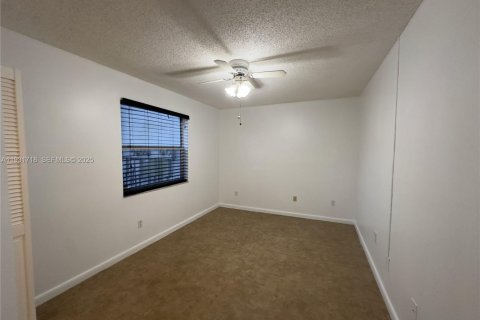 Condominio en alquiler en Homestead, Florida, 2 dormitorios, 99.41 m2 № 1990352 - foto 11