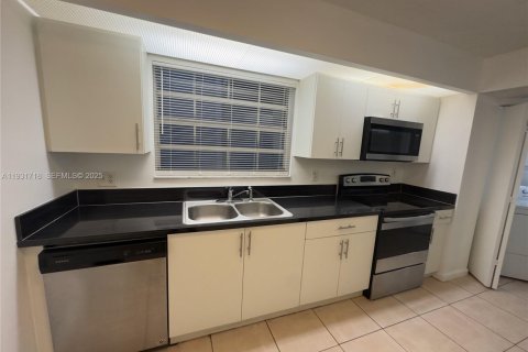 Condominio en alquiler en Homestead, Florida, 2 dormitorios, 99.41 m2 № 1990352 - foto 6