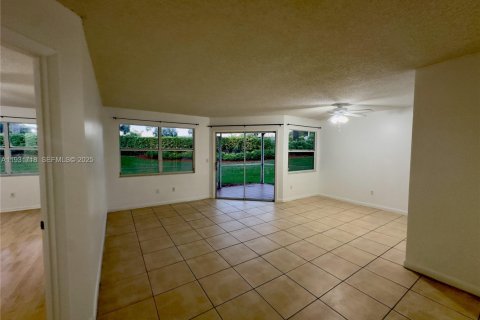 Condominio en alquiler en Homestead, Florida, 2 dormitorios, 99.41 m2 № 1990352 - foto 2