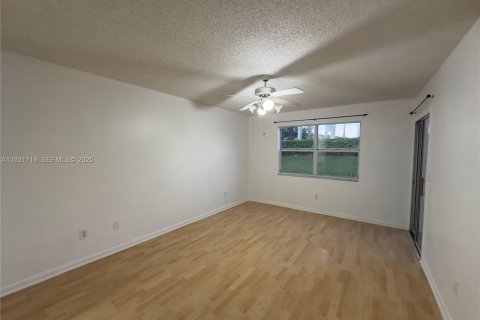 Condominio en alquiler en Homestead, Florida, 2 dormitorios, 99.41 m2 № 1990352 - foto 16