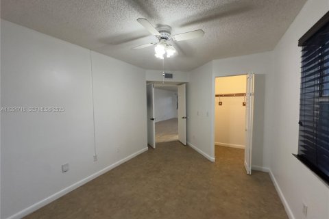 Condominio en alquiler en Homestead, Florida, 2 dormitorios, 99.41 m2 № 1990352 - foto 12