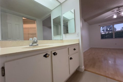 Condominio en alquiler en Homestead, Florida, 2 dormitorios, 99.41 m2 № 1990352 - foto 20