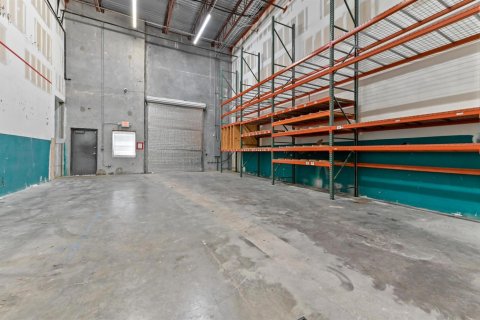 Propiedad comercial en venta en West Palm Beach, Florida № 2158404 - foto 8