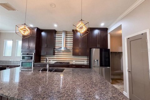 House in Apollo Beach, Florida 3 bedrooms, 200.67 sq.m. № 2203888 - photo 2