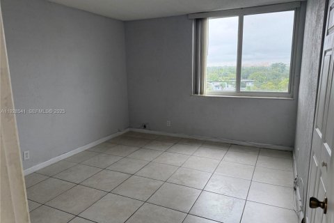 Copropriété à louer à Miami, Floride: 3 chambres, 111.95 m2 № 1987056 - photo 6