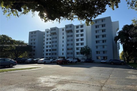 Condo à Miami, Floride, 3 chambres  № 1987056