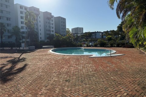 Copropriété à louer à Miami, Floride: 3 chambres, 111.95 m2 № 1987056 - photo 17