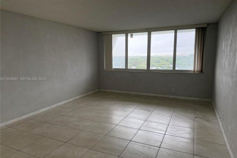 Copropriété à louer à Miami, Floride: 3 chambres, 111.95 m2 № 1987056 - photo 5