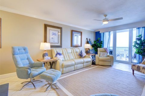 Condo in Daytona Beach, Florida, 3 bedrooms  № 2140139 - photo 19