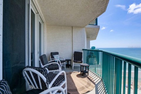 Condo in Daytona Beach, Florida, 3 bedrooms  № 2140139 - photo 6