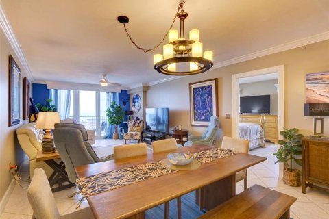Condo in Daytona Beach, Florida, 3 bedrooms  № 2140139 - photo 16