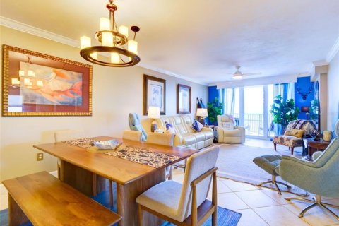Condo in Daytona Beach, Florida, 3 bedrooms  № 2140139 - photo 17