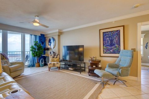 Condo in Daytona Beach, Florida, 3 bedrooms  № 2140139 - photo 20