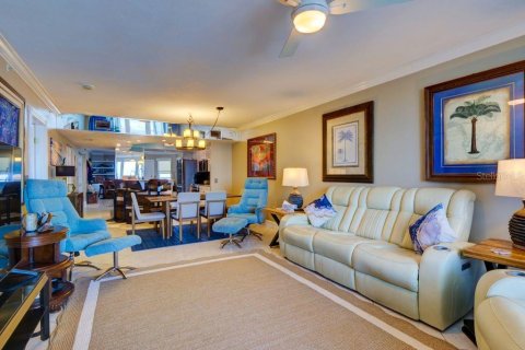 Condo in Daytona Beach, Florida, 3 bedrooms  № 2140139 - photo 21