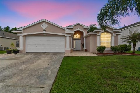 Casa en Wesley Chapel, Florida 3 dormitorios, 151.99 m2 № 2111643