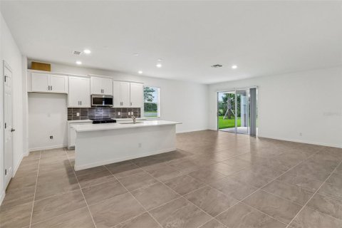 Casa en venta en DeLand, Florida, 4 dormitorios, 195.56 m2 № 2106872 - foto 3