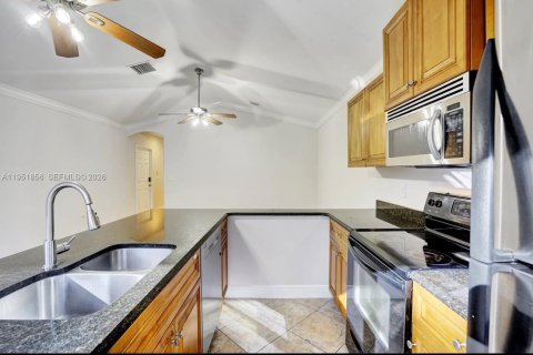 Купить виллу или дом в Лейк-Уорт, Флорида 2 спальни, 80.55м2, № 2006321 - фото 8