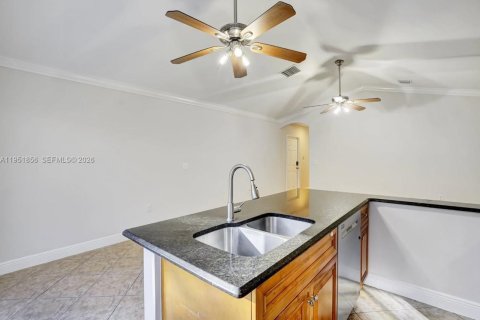 Купить виллу или дом в Лейк-Уорт, Флорида 2 спальни, 80.55м2, № 2006321 - фото 7