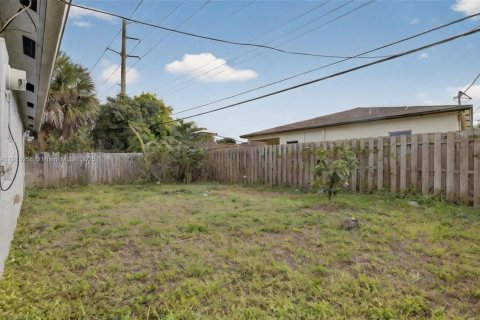 Casa en venta en Fort Lauderdale, Florida, 4 dormitorios, 141.86 m2 № 1970852 - foto 20