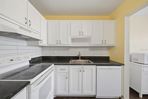 Copropriété à vendre à Palm Harbor, Floride: 1 chambre, 70.88 m2 № 2389434 - photo 9