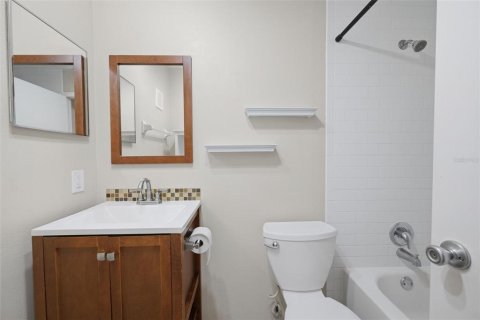 Copropriété à vendre à Palm Harbor, Floride: 1 chambre, 70.88 m2 № 2389434 - photo 13